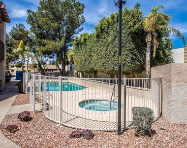 3102 E Clarendon Avenue - Photo Thumbnail 21