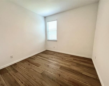 1201 Ipkiss Avenue - Photo Thumbnail 20