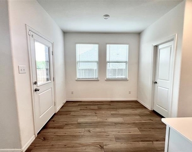 1201 Ipkiss Avenue - Photo Thumbnail 5