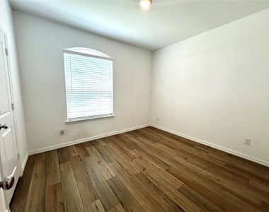 1201 Ipkiss Avenue - Photo Thumbnail 21