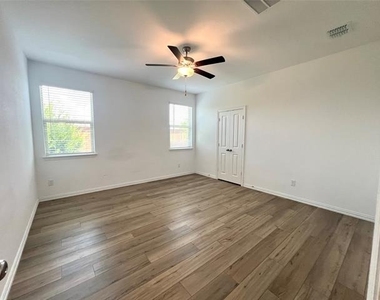 1201 Ipkiss Avenue - Photo Thumbnail 10