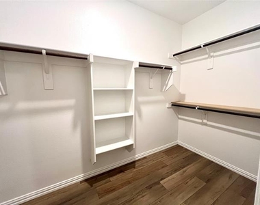 1201 Ipkiss Avenue - Photo Thumbnail 15