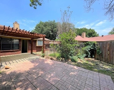 621 Phillips Drive - Photo Thumbnail 21