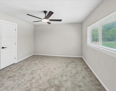 3716 Clotell Drive - Photo Thumbnail 10