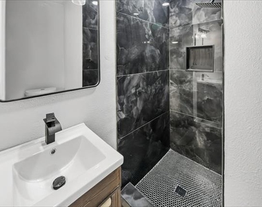 3716 Clotell Drive - Photo Thumbnail 12