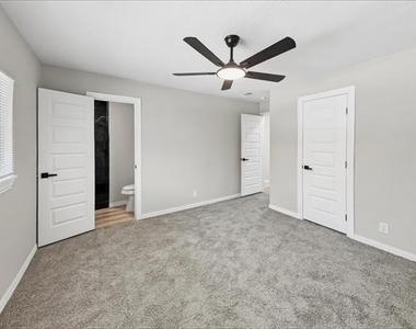3716 Clotell Drive - Photo Thumbnail 9