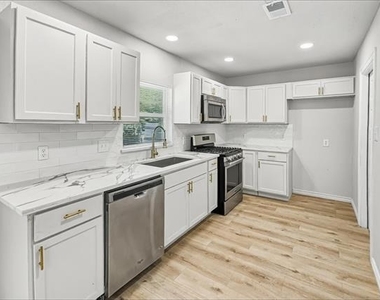 3716 Clotell Drive - Photo Thumbnail 6
