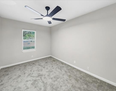3716 Clotell Drive - Photo Thumbnail 17