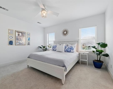 1078 Maverick Drive - Photo Thumbnail 25