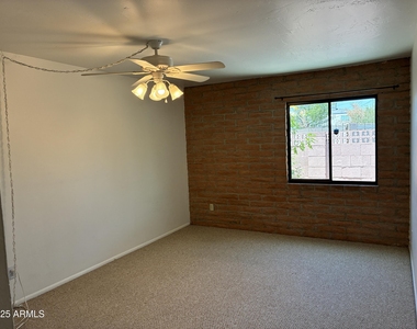 3066 N 32nd Street - Photo Thumbnail 10