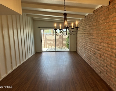 3066 N 32nd Street - Photo Thumbnail 6