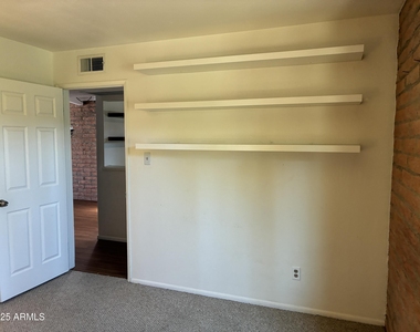 3066 N 32nd Street - Photo Thumbnail 15