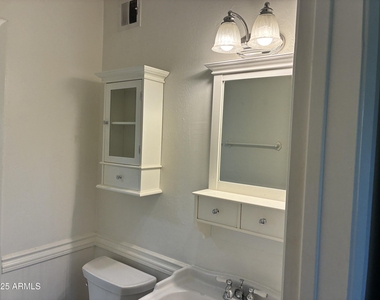 3066 N 32nd Street - Photo Thumbnail 17