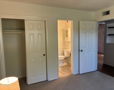 3066 N 32nd Street - Photo Thumbnail 16