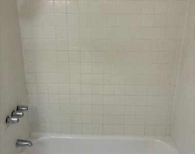 3066 N 32nd Street - Photo Thumbnail 13