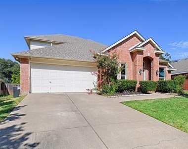 1404 Carriage Lane - Photo Thumbnail 1