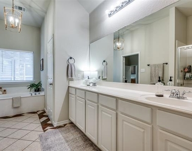 7514 Saint Stephens Square - Photo Thumbnail 7