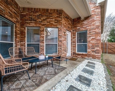 7514 Saint Stephens Square - Photo Thumbnail 11
