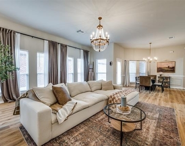 7514 Saint Stephens Square - Photo Thumbnail 2