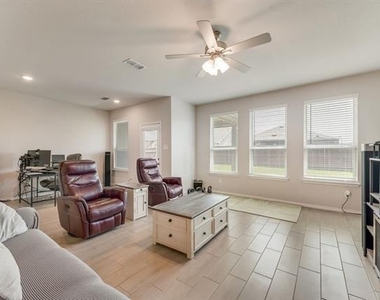 3403 Western Trail - Photo Thumbnail 6