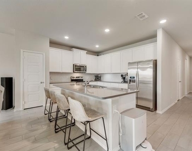 3403 Western Trail - Photo Thumbnail 15