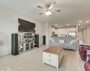 3403 Western Trail - Photo Thumbnail 10