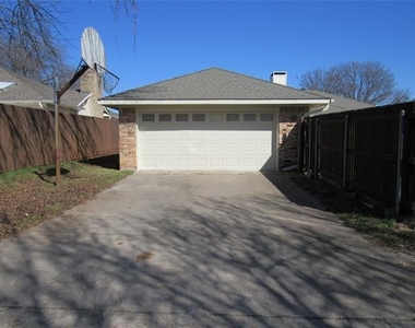 2312 Blue Cypress Drive - Photo Thumbnail 31