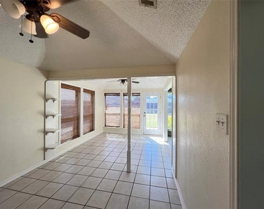 2312 Blue Cypress Drive - Photo Thumbnail 3
