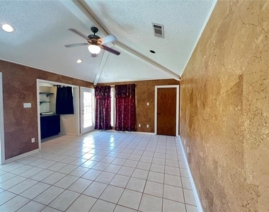 2312 Blue Cypress Drive - Photo Thumbnail 15