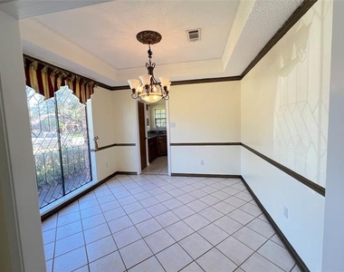 2312 Blue Cypress Drive - Photo Thumbnail 11