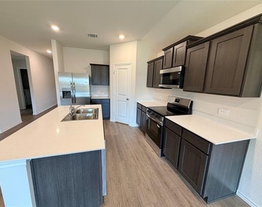 3334 Catamount Drive - Photo Thumbnail 8