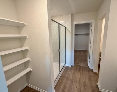 3334 Catamount Drive - Photo Thumbnail 18