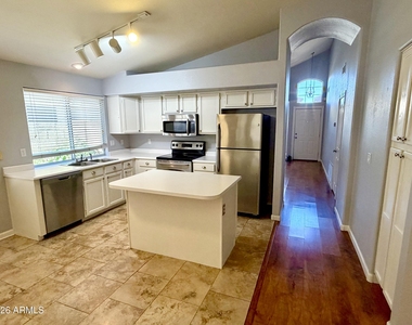 9340 S Margo Drive - Photo Thumbnail 2