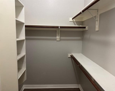 60 Kramer Lane - Photo Thumbnail 24