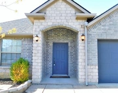 60 Kramer Lane - Photo Thumbnail 2