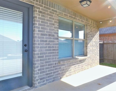 60 Kramer Lane - Photo Thumbnail 26