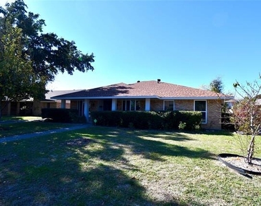2705 Twinpost Court - Photo Thumbnail 26