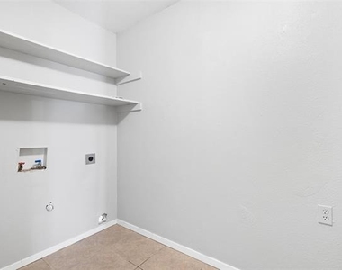 1206 Anetta Street - Photo Thumbnail 13