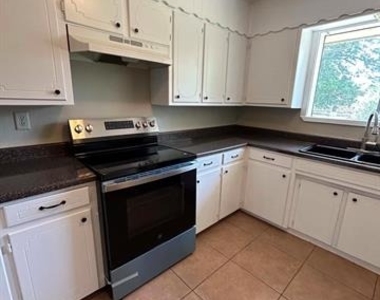 1206 Anetta Street - Photo Thumbnail 4