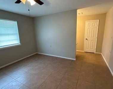 1206 Anetta Street - Photo Thumbnail 8