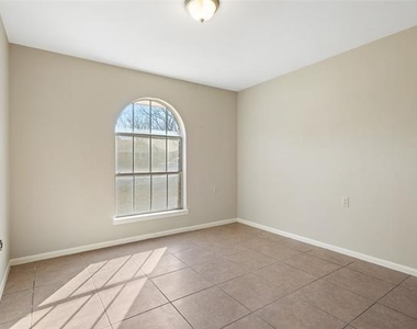 1206 Anetta Street - Photo Thumbnail 7