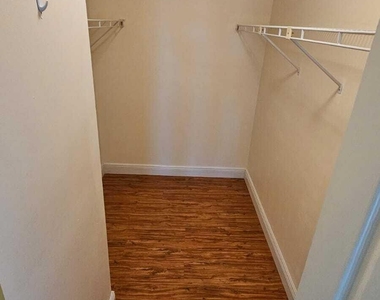 205 Foxtail Drive - Photo Thumbnail 13