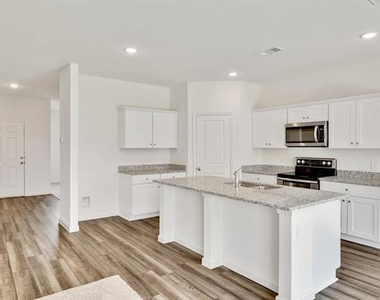 795 Yorkshire Drive - Photo Thumbnail 26