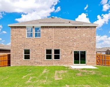 795 Yorkshire Drive - Photo Thumbnail 35