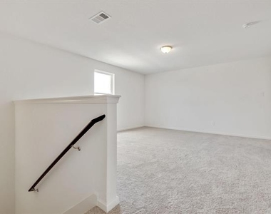 795 Yorkshire Drive - Photo Thumbnail 18