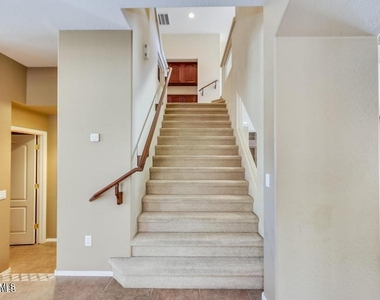1705 E Coconino Drive - Photo Thumbnail 20