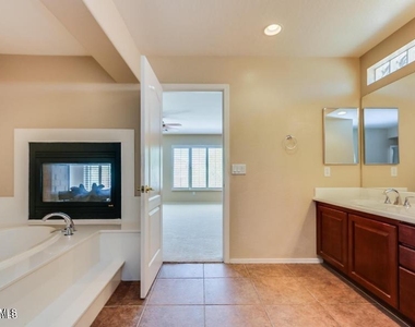 1705 E Coconino Drive - Photo Thumbnail 31
