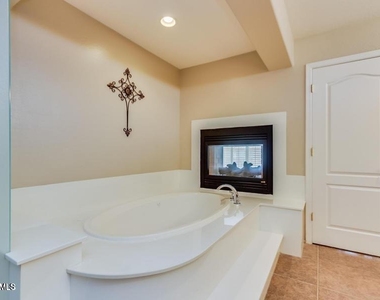1705 E Coconino Drive - Photo Thumbnail 30