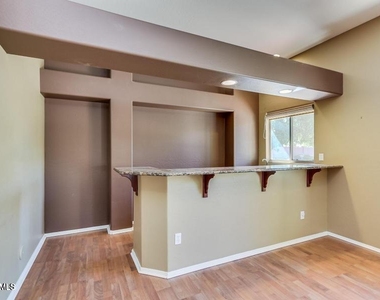 1705 E Coconino Drive - Photo Thumbnail 9