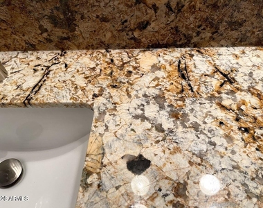 1705 E Coconino Drive - Photo Thumbnail 40